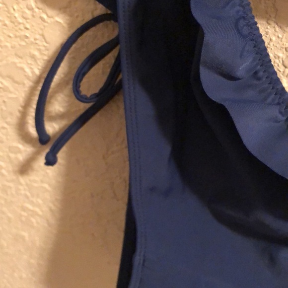 Like new Hollister Original Vintage swimsuit bottoms. Navy with maroon bird logo - Picture 7 of 7